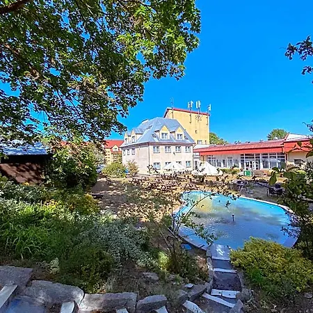 Owr Universal Hotel