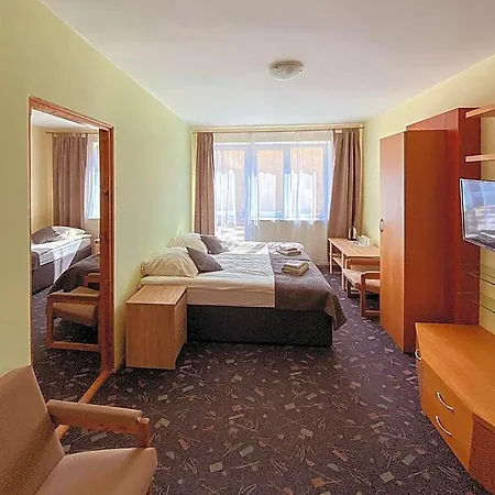 Hotel Owr Universal